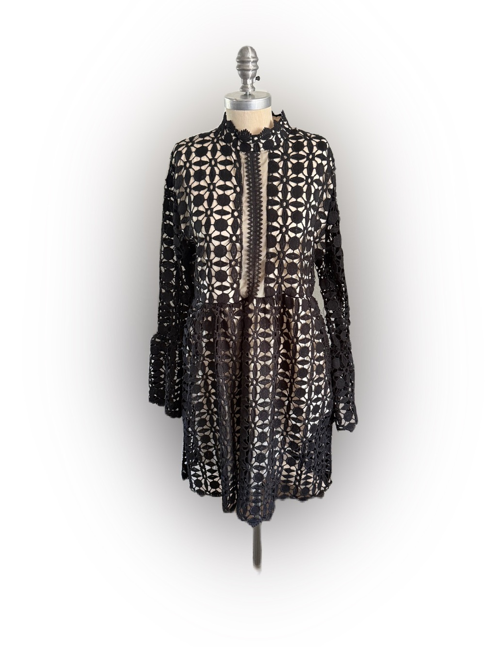 BNWT WOWO Black and Taupe Eyelet Lined Dress Back Zip Closure   Size XL